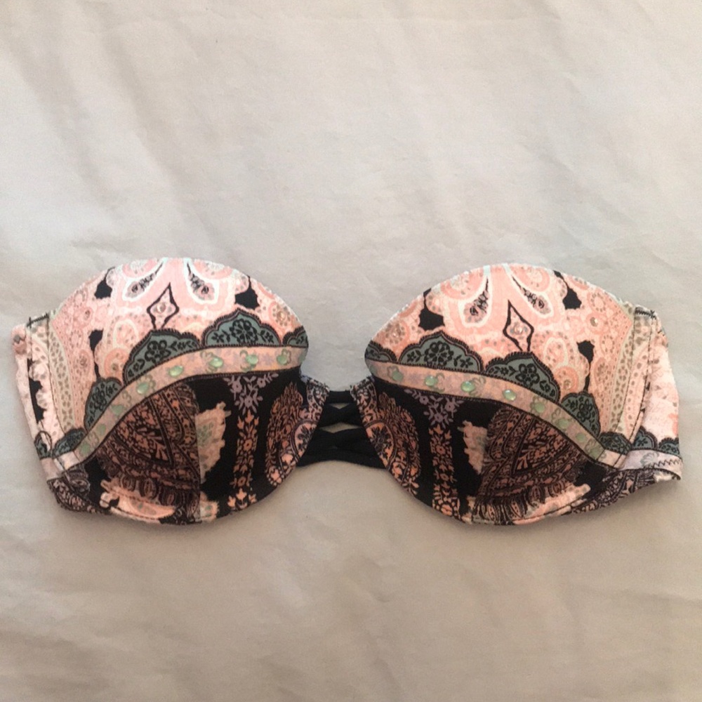 Victoria’s Secret bikini top